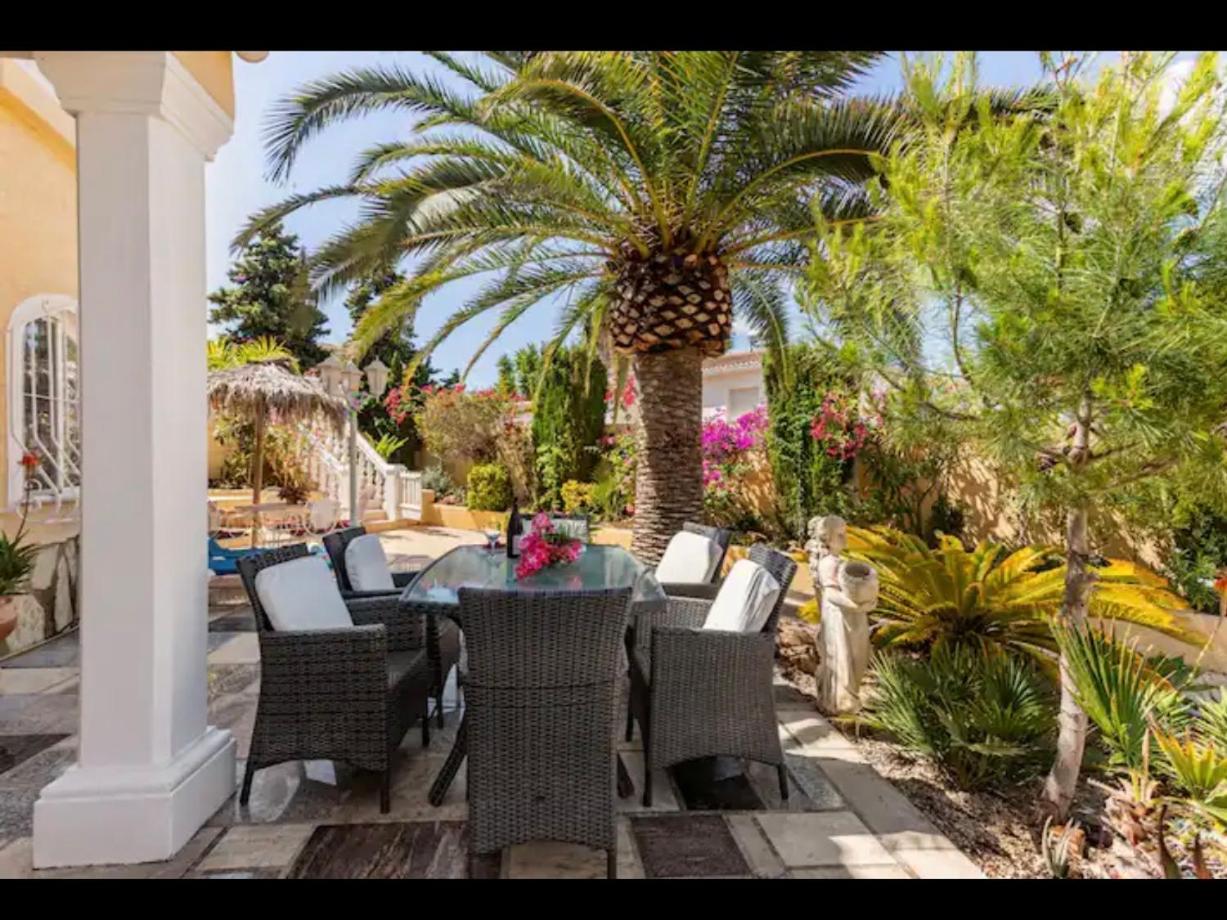Villa Eva Asiana Guesthouse With Shared Pool Benissa Eksteriør billede